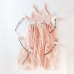 Mjuk fin rosa tyll och mönster till ballerinaklänning