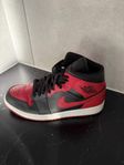 Air Jordan 1 Mid “Bred” 
