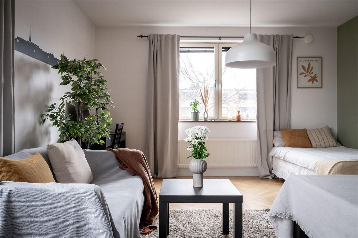 Säljer soffa, säng, och andra...