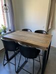 Barbord + 4 stolar