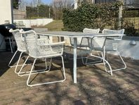 Trädgårdsbord och stolar 