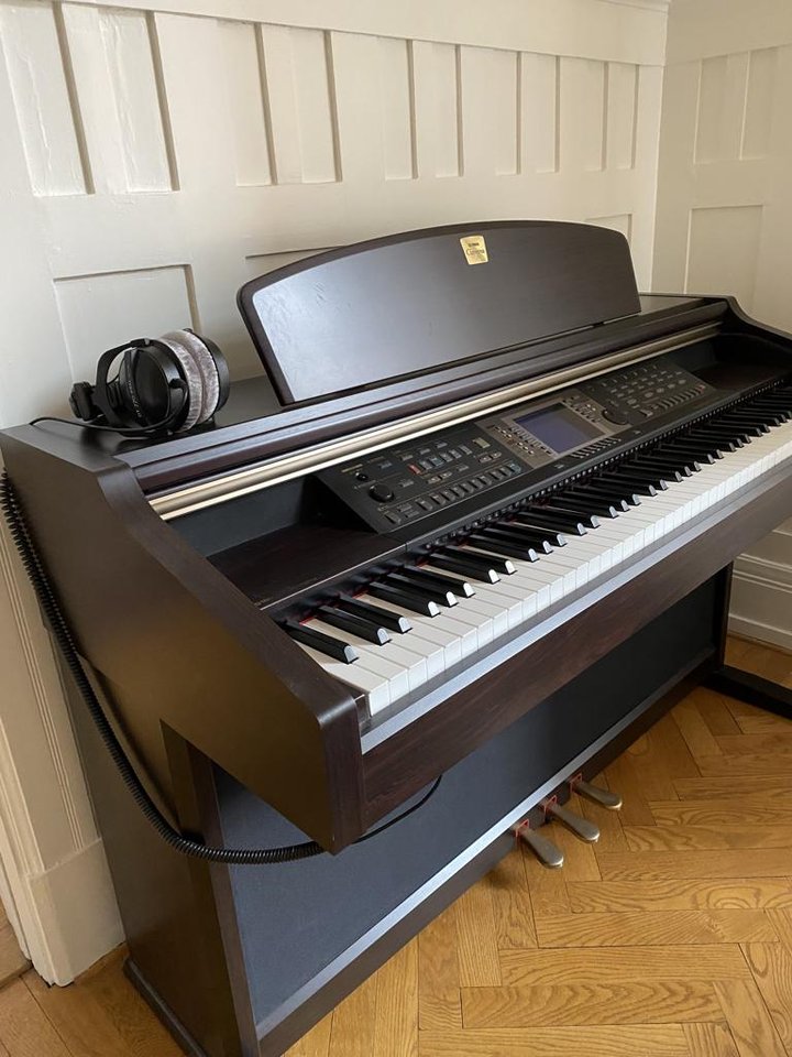 Yamaha Clavinova CVP-206