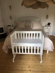 Troll Bedside Crib – sidosäng inkl. madrass