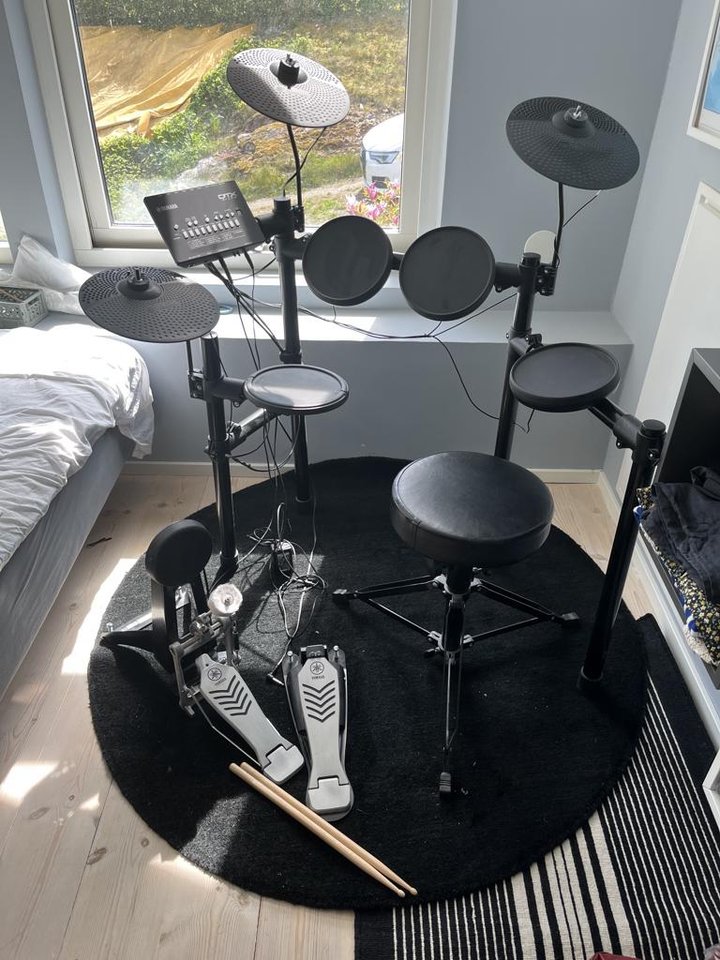 Yamaha DTX452K