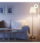 Golvlampa ÅRSTID 250kr