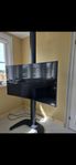 Samsung 55" UHD 4K Curved Smart TV m stativ