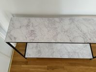 Snyggt konsolbord i marmormönster 