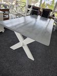 Matbord & 5st stolar