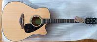 Yamaha FGX800C NT - Semiakustisk Gitarr