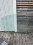 Gedigen oval glasskiva - 138 cm x 90 cm