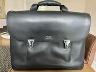 Tumi 2951 D svart läder Messenger Bag / portfölj