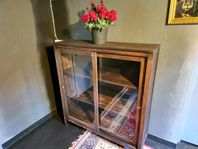 hemnes vitrinskåp ekbets