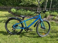 Så gott som ny MTB 24 tum med 8 växlar