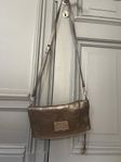 Marc Jacobs med dustbag