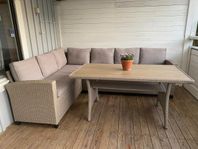 soffa och bord