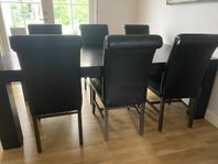 Bord BoConcept med stolor 