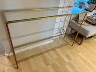 Sideboard med glasskivor