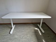 Skrivbord 