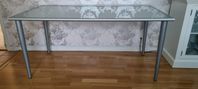 IKEA Bord 157x78cm Höjd 72 cm. 190:-