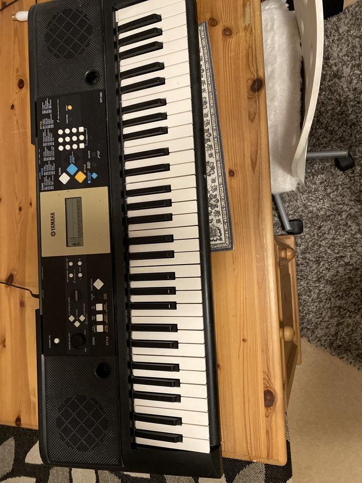 Yamaha Keyboard 