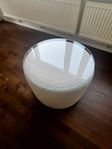 Mångsidig sittpuff med glasskiva