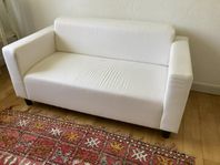 Liten behändig soffa
