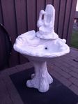 Fontän, figurin i betong