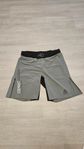 Reebok gråa shorts, storlek 33