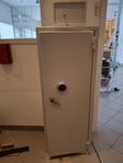 Säkerhetsskåp + Värdeskåp