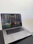 MacBook Pro 16" 2019 i9 16GB RAM 1TB SSD TouchBar + laddare