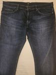 Hugo Boss jeans oanvända