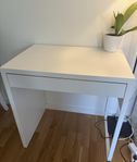 Skrivbord: IKEA Micke