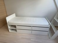 barnsäng släkt