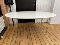 vitt köksbord inkl iläggsskivor 