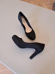 Clarks - size 38