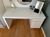Skrivbord