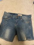 Jeansshorts i strl 152