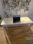 Linnmon skrivbord 100* 60