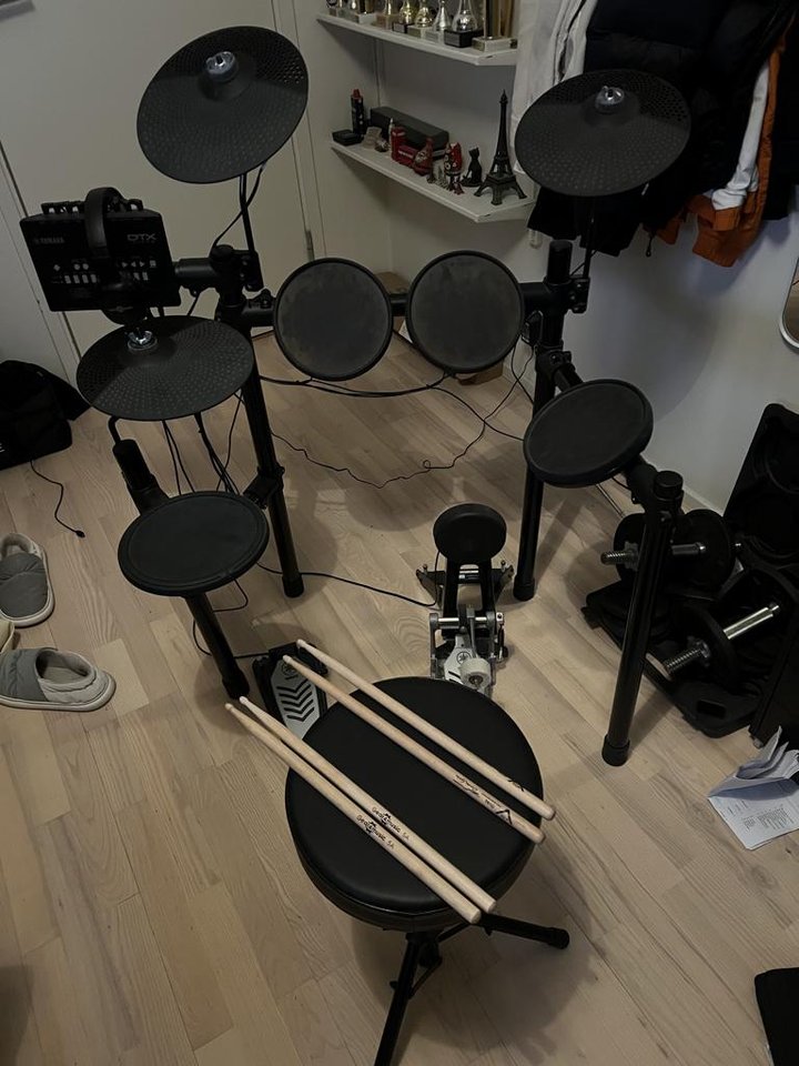 Digitalt Trumset Yamaha DTX45...
