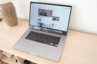 MacBook Pro 16 i absolut nyskick!