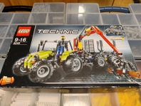ÖSTRKE! Lego 8049 - Tractor with Log Loader, komplett