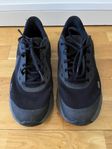 Nike Revolution Stl 40 / 7Y