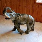 Elefant staty i Keramik