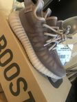 Helt nya! Yeezy Boost 350 V2 Mono Mist