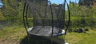Jysk Studsmatta 259×240 cm w/nät till salu