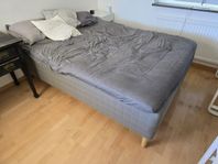 IKEA Skotterud dubbelsäng 160x200 cm inkl. bäddmadrass & b