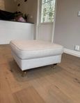 Howard lyx fotpall beige