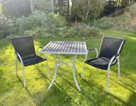 Utemöbler/bord och stolar i fint skick