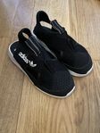 Adidas sandaler