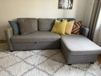 Bäddsoffa grå med vändbar divan